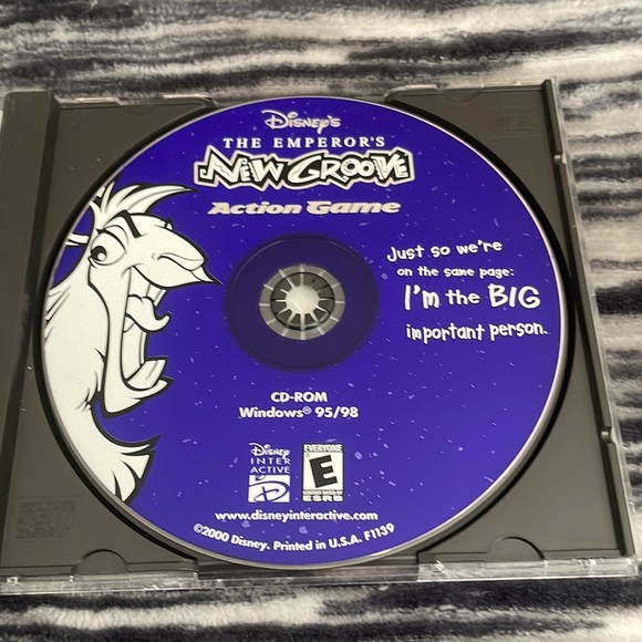 Disney's Emperor's New Groove PC 2000 PC CD-ROM Original w/ Manual Video Game - Picture 3 of 3
